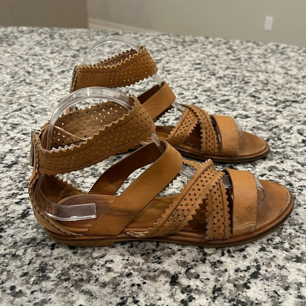 See by Chloe Brown Leather Star Perforated Flat Gladiator Sandals - Picture 2 of 16